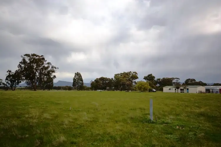 39 Woodrow Rd, Bellellen, Stawell VIC 3380