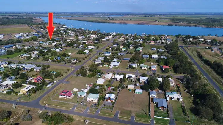 20 Rowlands Rd, Burnett Heads QLD 4670