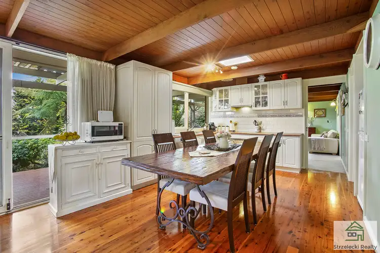 Fifth view of Homely house listing, 8 St Gwinear Ct, Rawson VIC 3825