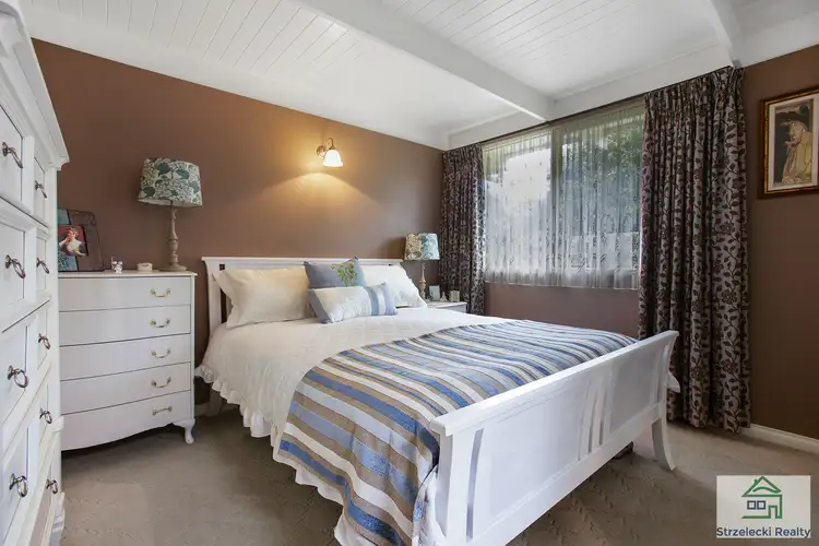 Sixth view of Homely house listing, 8 St Gwinear Ct, Rawson VIC 3825