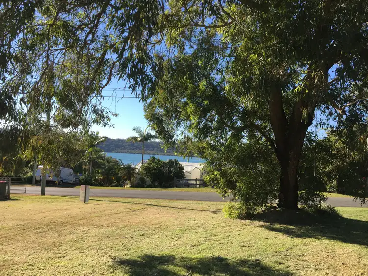 39 Canaipa Point Drive, Russell Island QLD 4184