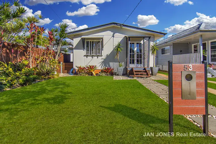 53 Mclennan St, Woody Point QLD 4019