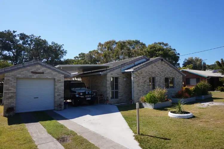 9 Kurana Street, Rainbow Beach QLD 4581