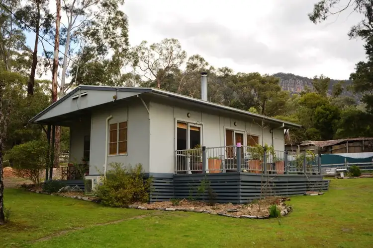 13 Bellfield Crescent, Halls Gap VIC 3381