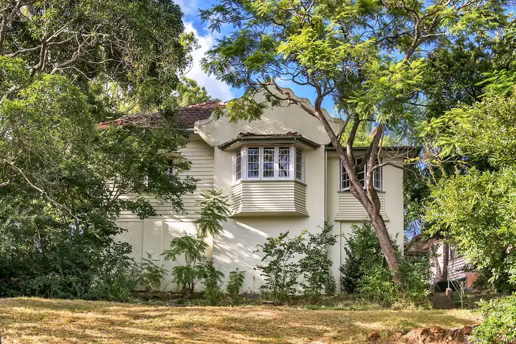 61 Aston St, Toowong QLD 4066