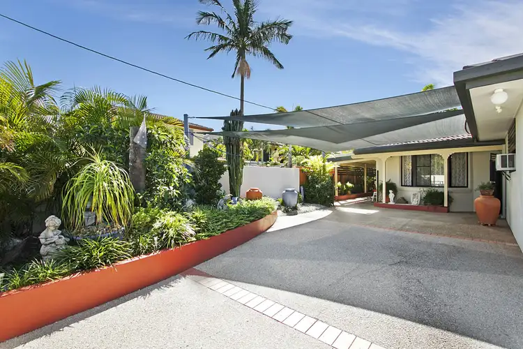 1/35 Twenty Seventh Avenue, Palm Beach QLD 4221