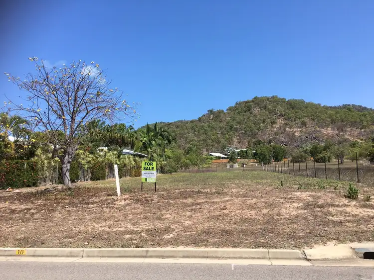 104 Gifford St, Horseshoe Bay QLD 4819