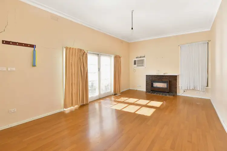 Second view of Homely house listing, 5 Hanley Street, Avondale Heights VIC 3034