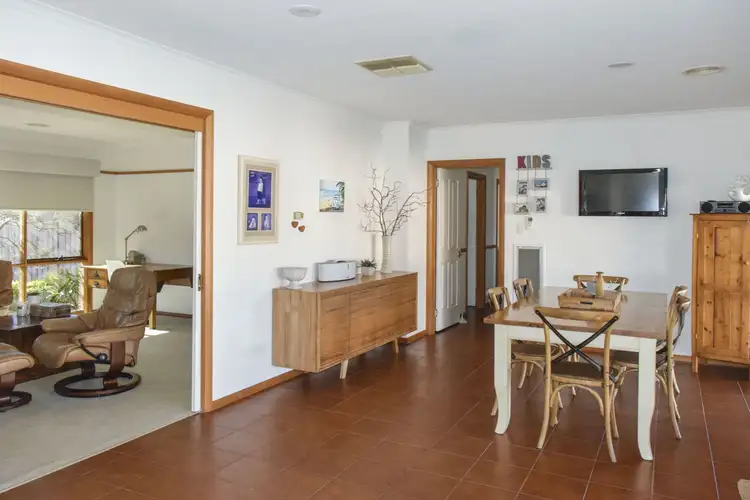 Sixth view of Homely house listing, 5 Glen Erin Ct, Mooroopna VIC 3629