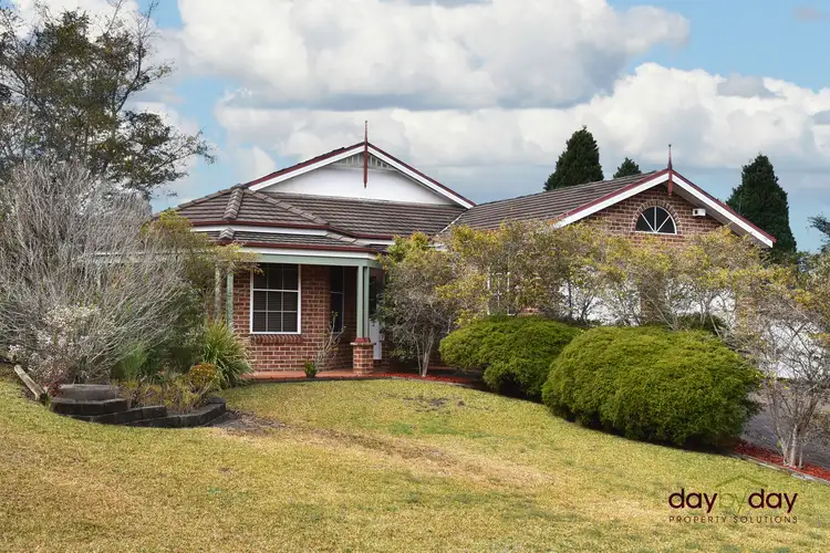 4 Underbank Cl, Maryland NSW 2287