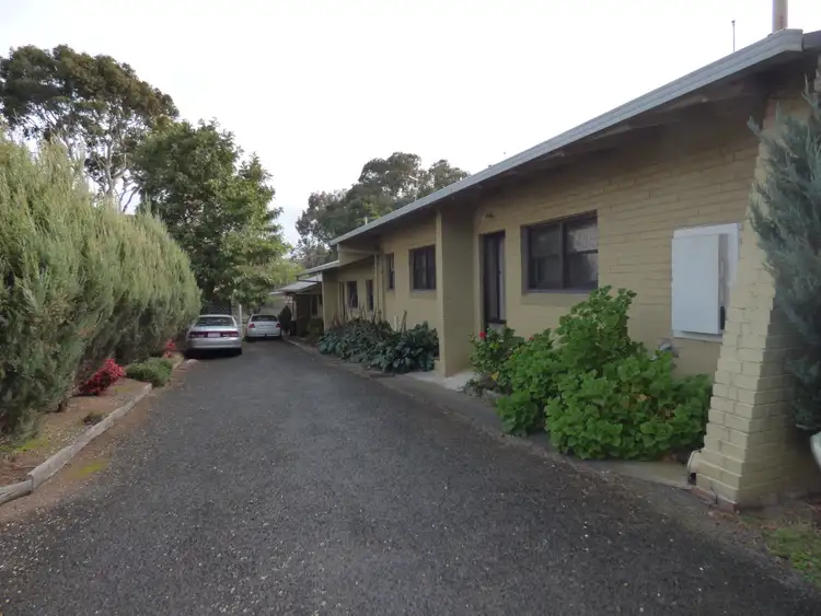 1-3/12 Reservoir Road, Moe VIC 3825