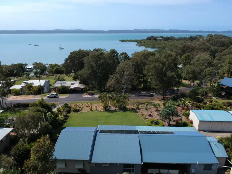 54 Ilya St, Macleay Island QLD 4184
