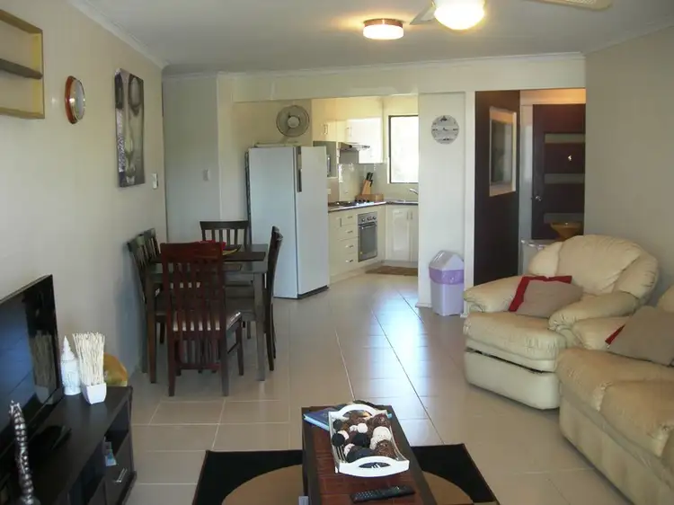 4/2 Cypress Avenue, Rainbow Beach QLD 4581