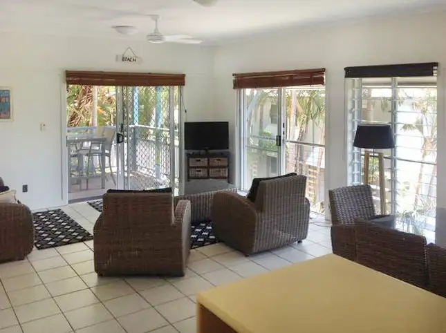 31 Beach Rd, Tangalooma QLD 4025