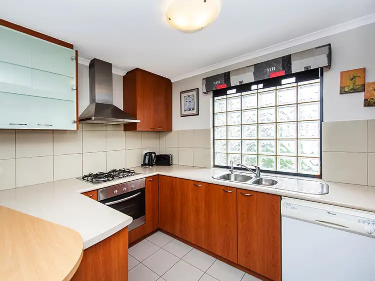 Fifth view of Homely apartment listing, Unit 8/206 Mary St, Halls Head WA 6210