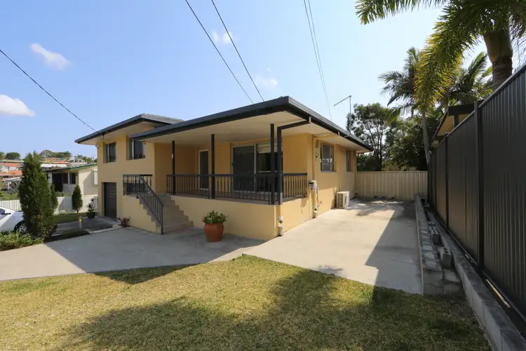 12 Kiparra St, Mansfield QLD 4122