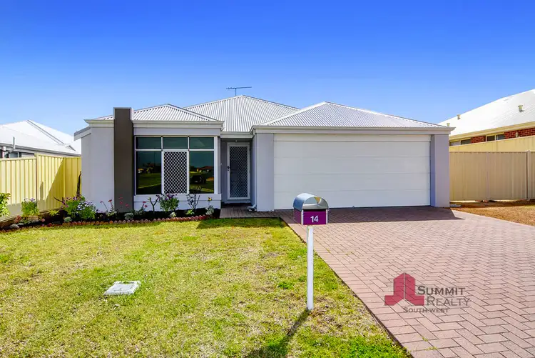 14 Peninsula Lakes Dr, Eaton WA 6232