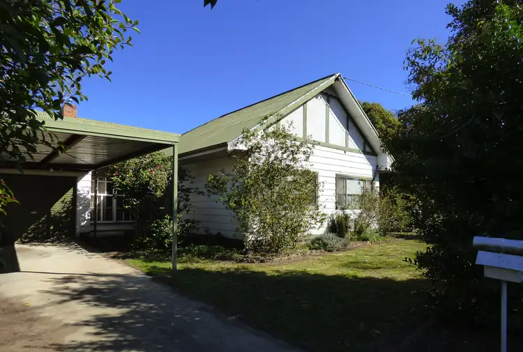 10 Goomalibee St, Benalla VIC 3672