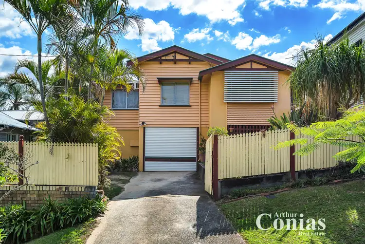 17 Mornington St, Red Hill QLD 4059