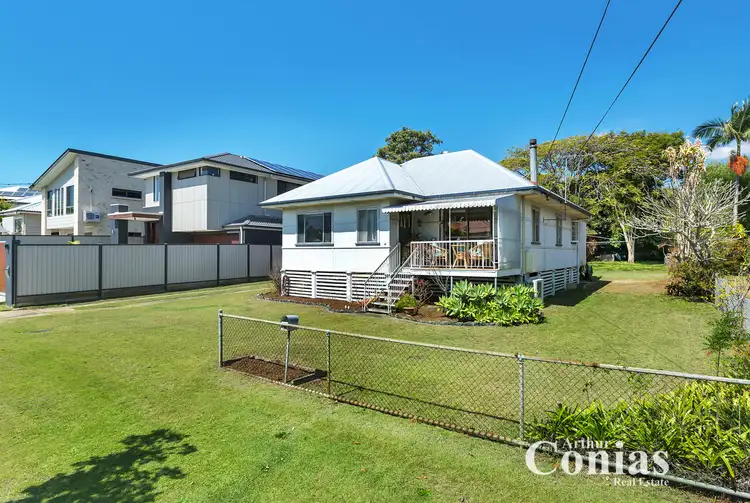 69 Hutton Ave, Wynnum QLD 4178