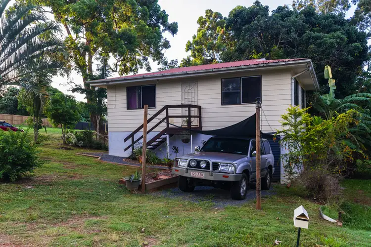 21 Cavendish St, Russell Island QLD 4184