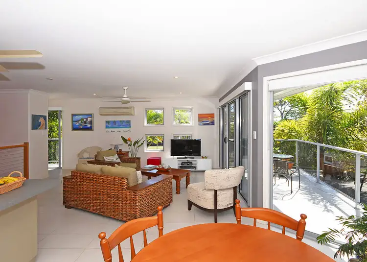 Third view of Homely unit listing, Unit 6/194 Cypress St, Urangan QLD 4655