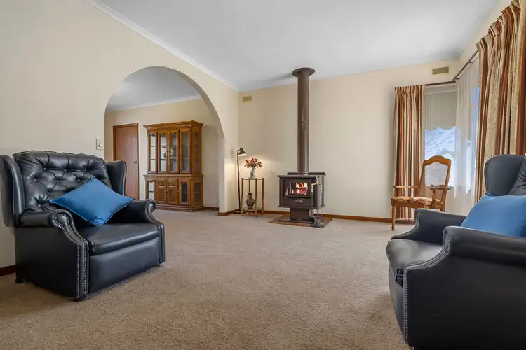 75 Dunsford St, Lancefield VIC 3435