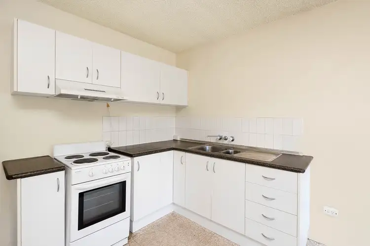 Unit 3/2 Clermont St, Bardon QLD 4065