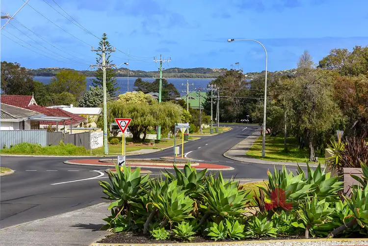 Second view of Homely house listing, 28 Lisa Rd, Australind WA 6233