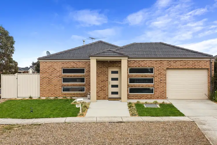 77 Kirkton Dr, Kurunjang VIC 3337