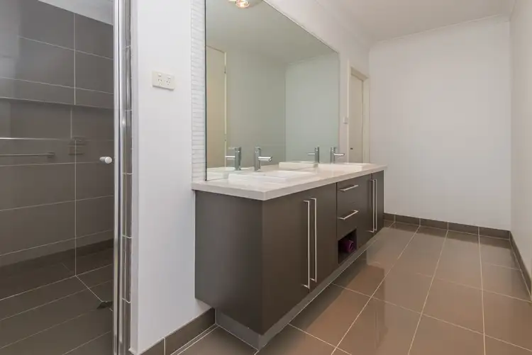 Sixth view of Homely house listing, 8 Brambuck Avenue, Kialla VIC 3631