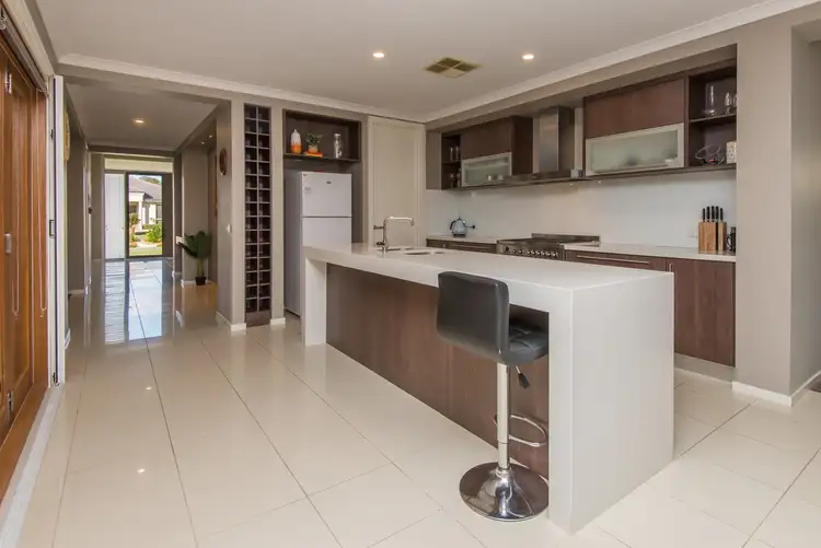 Seventh view of Homely house listing, 8 Brambuck Avenue, Kialla VIC 3631