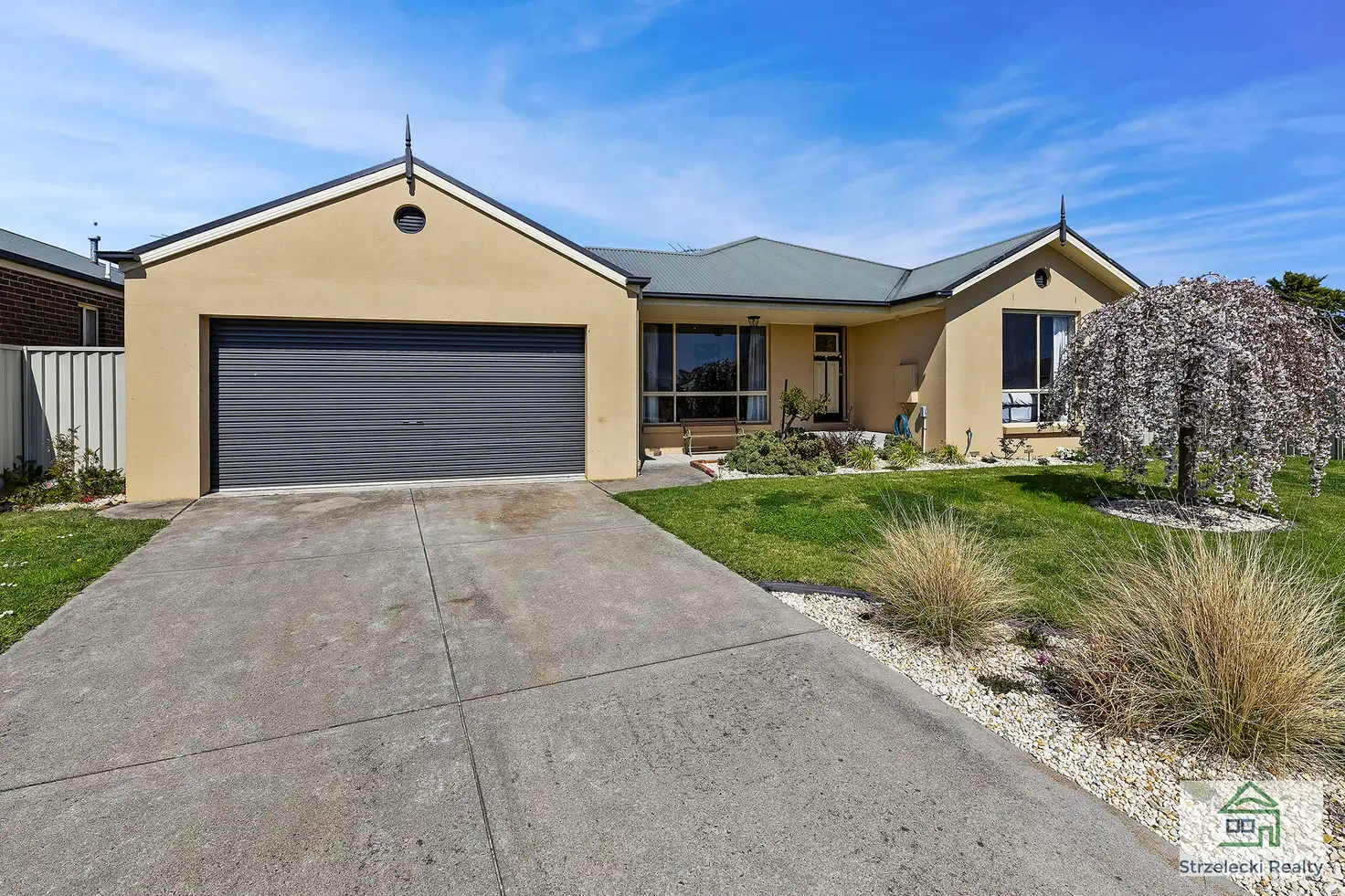 Main view of Homely house listing, 8 Ferguson Pl, Trafalgar VIC 3824