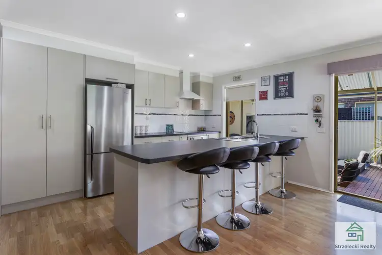 Fourth view of Homely house listing, 8 Ferguson Pl, Trafalgar VIC 3824