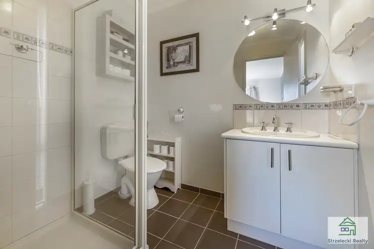 Seventh view of Homely house listing, 8 Ferguson Pl, Trafalgar VIC 3824