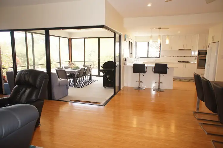 18 Environs Ave, Cooloola Cove QLD 4580