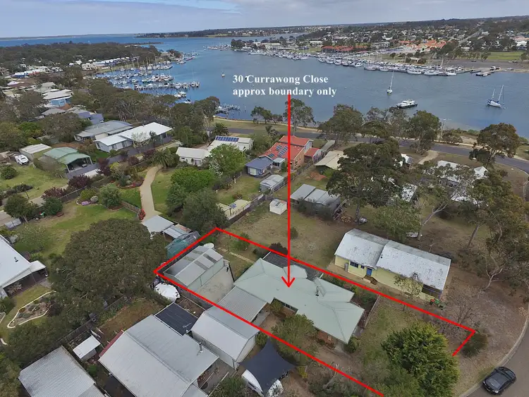 30 Currawong Cl, Raymond Island VIC 3880