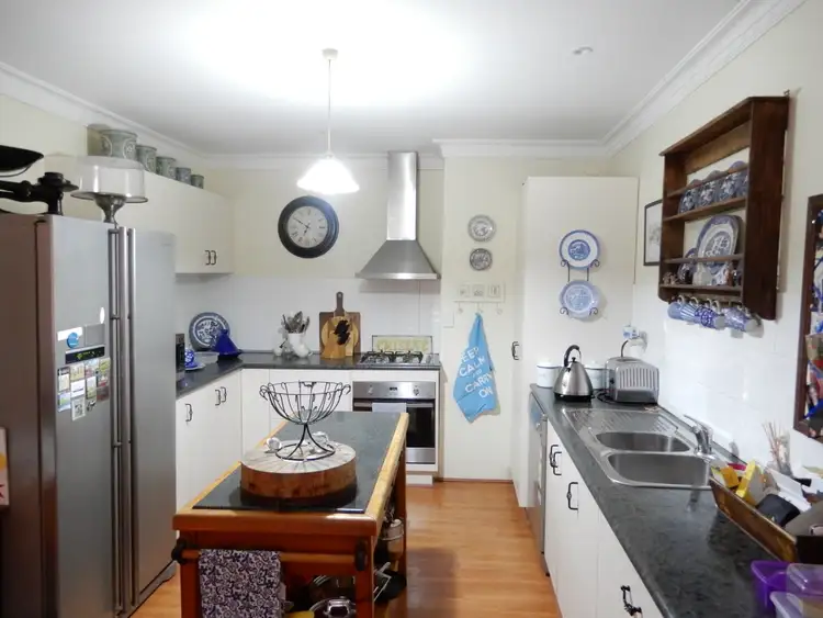 Sixth view of Homely house listing, 28 Peel St, Quarry Hill VIC 3550