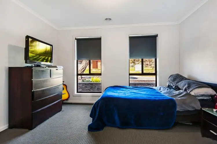 Seventh view of Homely house listing, 19 Irontree Cl, Kangaroo Flat VIC 3555