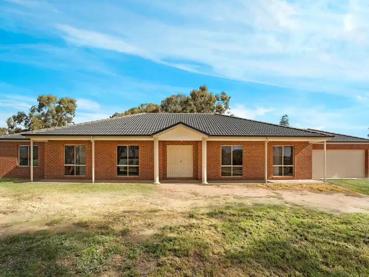 Main view of Homely house listing, 8 Rosea Ct, Ascot VIC 3551