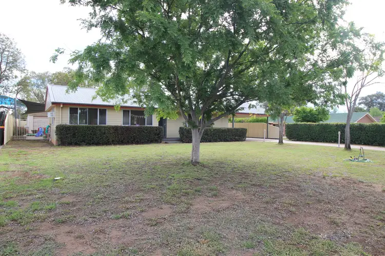 13 Davies St, Scone NSW 2337