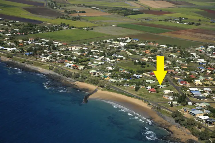 1 Nielson Ave, Burnett Heads QLD 4670