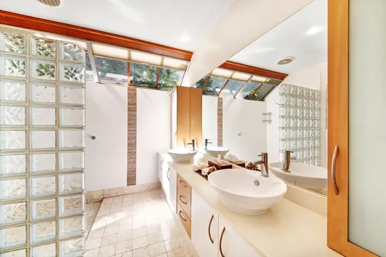 Fifth view of Homely house listing, 10 Diamond Rd, Pearl Beach NSW 2256