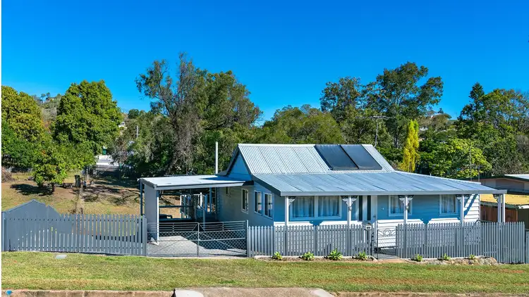 62 Hall St, Mount Morgan QLD 4714
