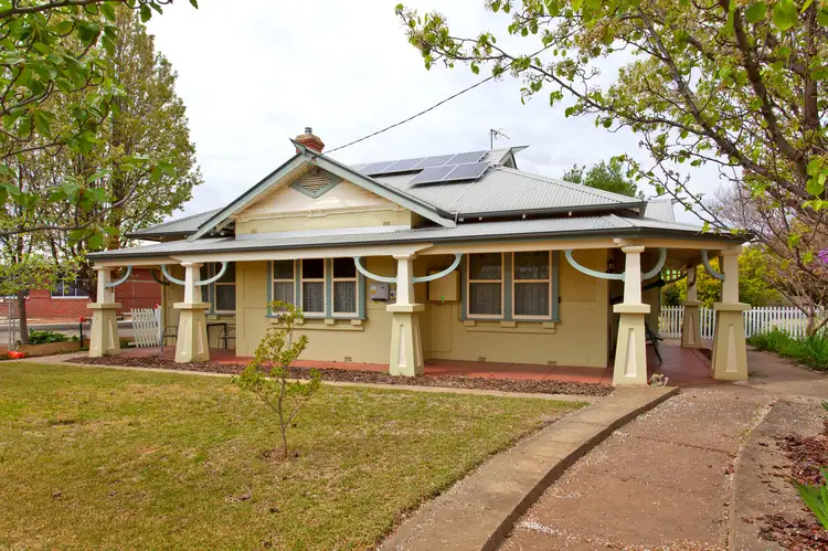 49 Balfour St, Culcairn NSW 2660