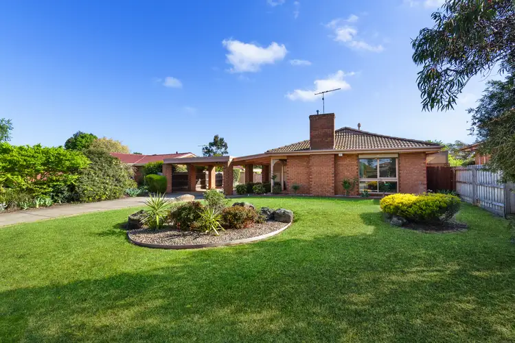 6 Black Dog Dr, Brookfield VIC 3338
