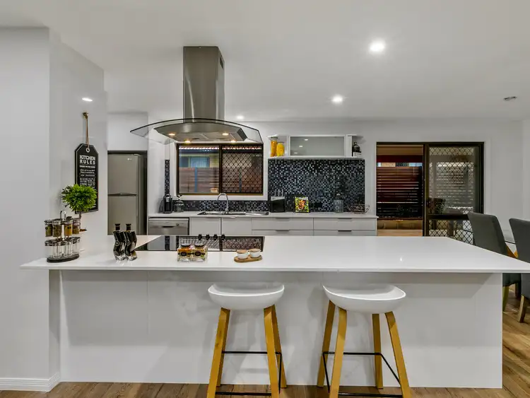 18 Burstall Ave, Belmont QLD 4153