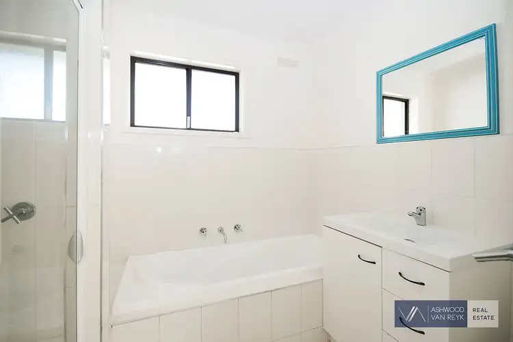 Sixth view of Homely house listing, 8 White Ct, Eagle Point VIC 3878