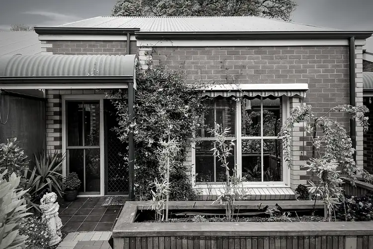 Unit 6/3 Hamilton Street, Gisborne VIC 3437
