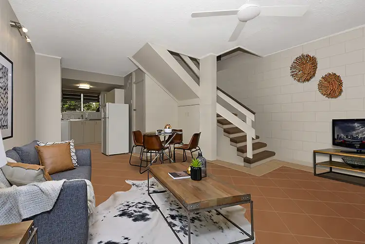 Unit 4/2 Isley St, North Ward QLD 4810